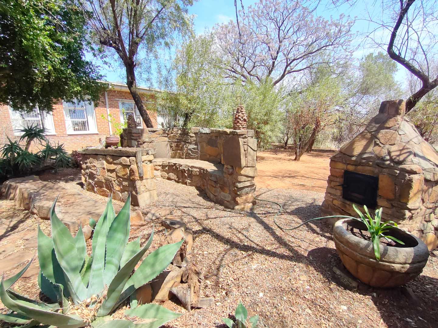 4 Bedroom Property for Sale in Langenhovenpark Free State